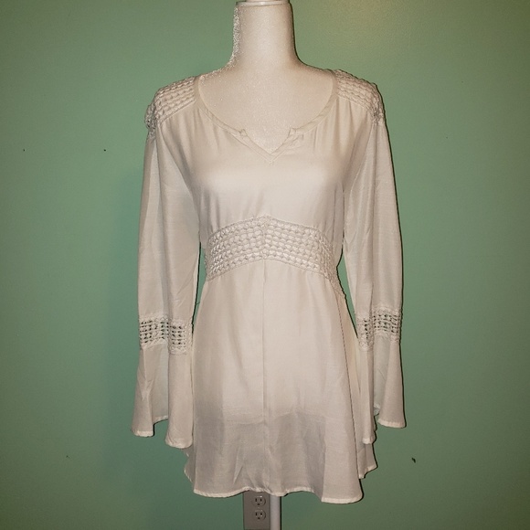 Rosegal Tops - Rosegal White Long Sleeve Blouse❤